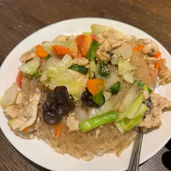 Larb with minced chicken and toasted rice